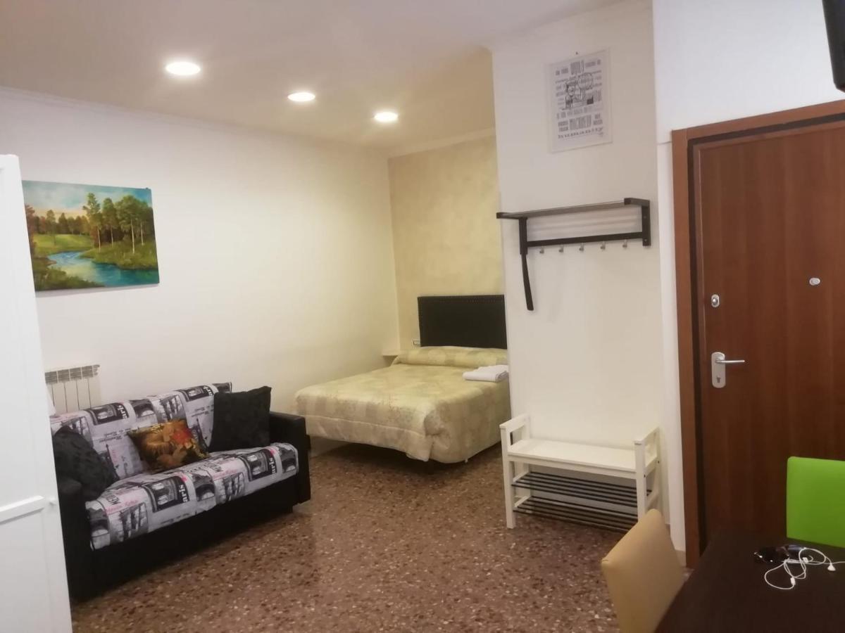 Apartment Urbino 33 Rome Exterior photo